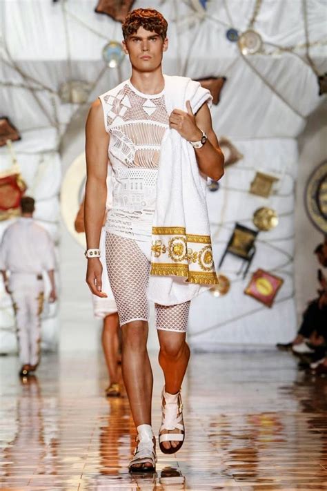 collezione versace primavera estate 2015|Versace Men's Spring/Summer 2015 Full Show .